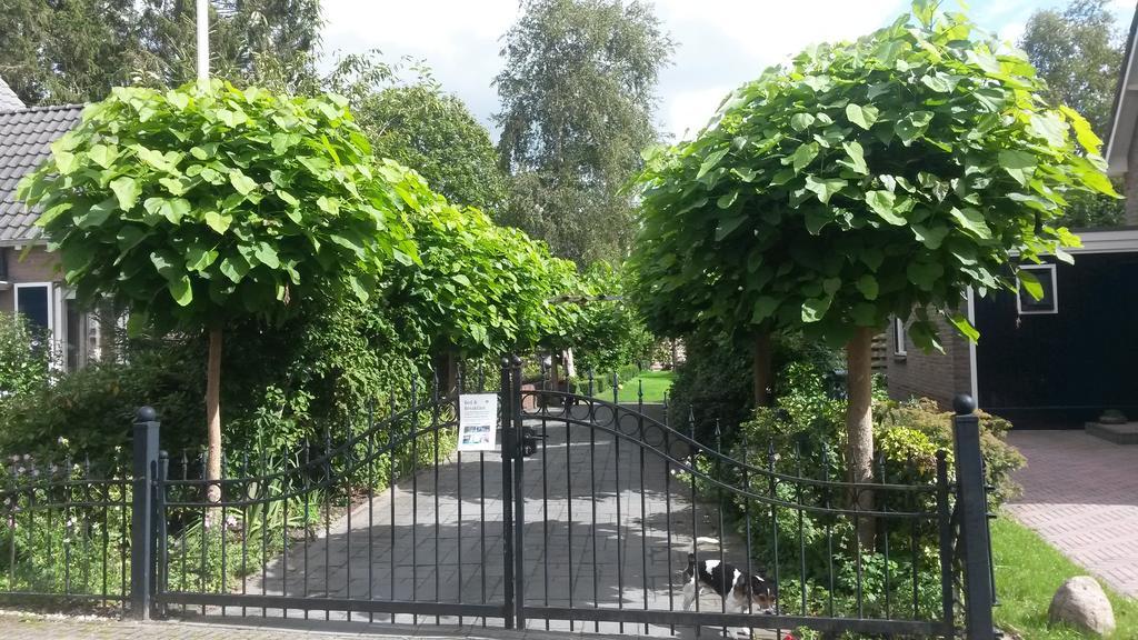 Guesthouse Vakantiehuis In Een Mooie Tuin In Het Centrum Van Zuidlaren! Bagian luar foto