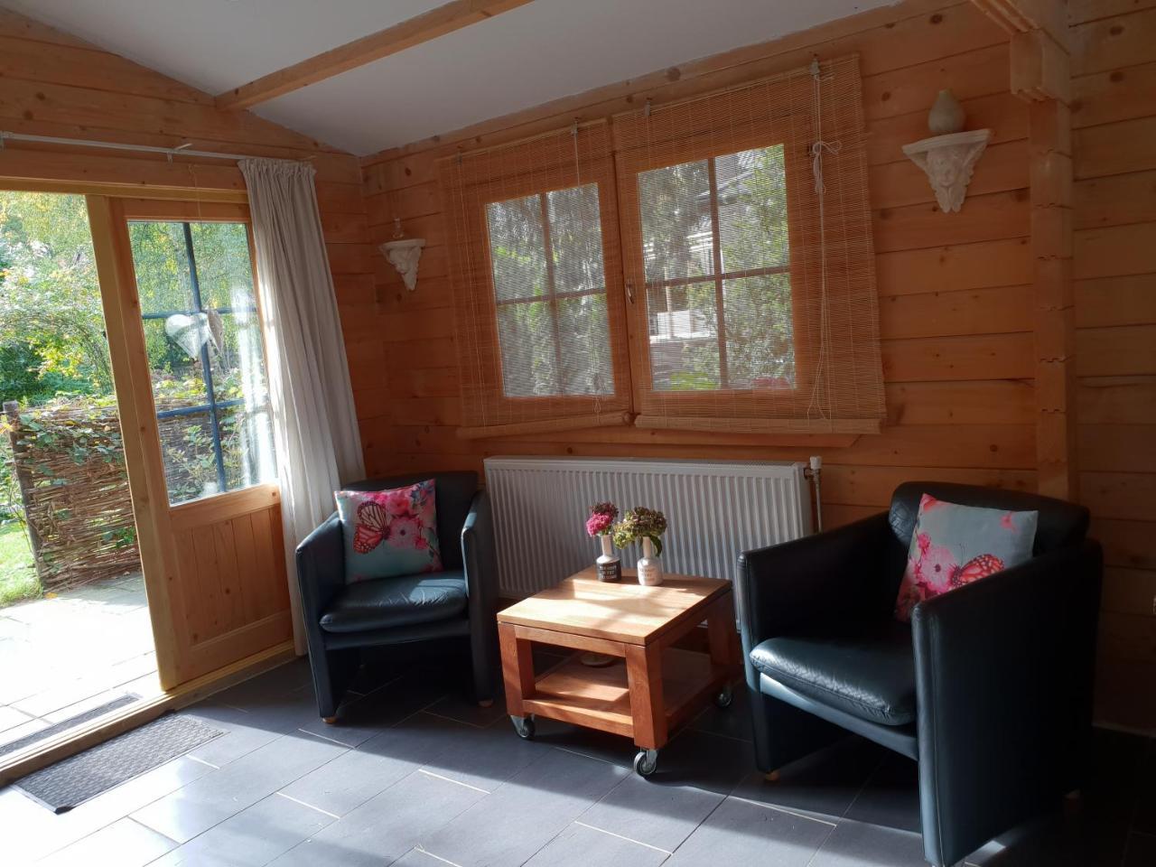 Guesthouse Vakantiehuis In Een Mooie Tuin In Het Centrum Van Zuidlaren! Bagian luar foto